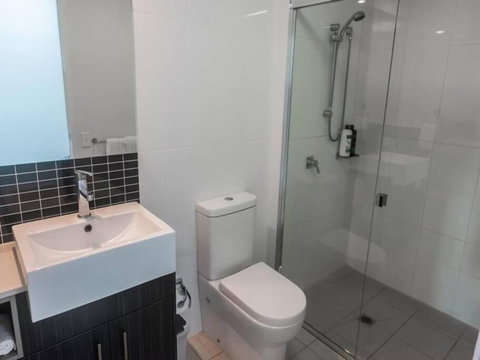 Airtrip Apartments On River Street - Hervey Bay Accommodation 6