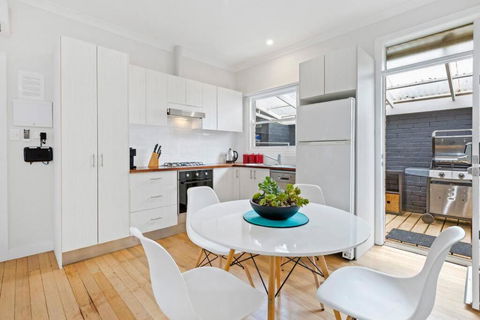 AMORE A Tranquil Retreat With Couples Spa - Hervey Bay Accommodation 4