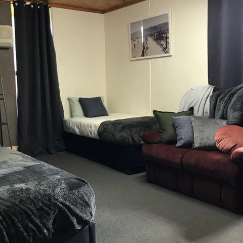 Granite Belt Cabins - Hervey Bay Accommodation 4