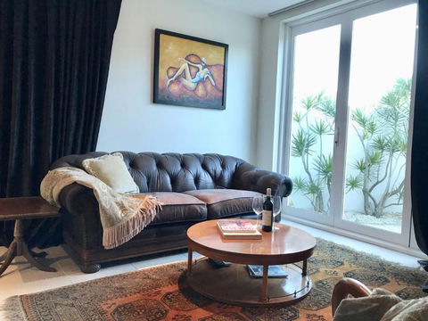 Beachfront By The CC Family Friendly Plunge Pool Steps To The Beach - Hervey Bay Accommodation 1