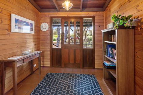 Coleys Beach House Yallingup - Hervey Bay Accommodation 5