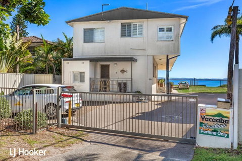 Yacaaba Beautiful Waterfront Location - Hervey Bay Accommodation 1