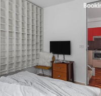 Heart of Sandringham Apartment by Ready Set Host - Hervey Bay Accommodation