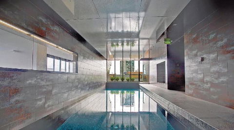 A Modern 2BR CBD Apt City Views FREE Parking - Tourism Hervey Bay 4