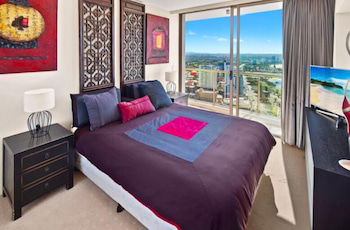 Luxury 3BR Apt With Incredible Views - Hervey Bay Accommodation 2