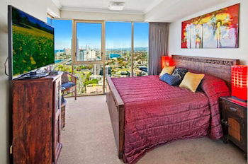 Luxury 3BR Apt With Incredible Views - Hervey Bay Accommodation 1