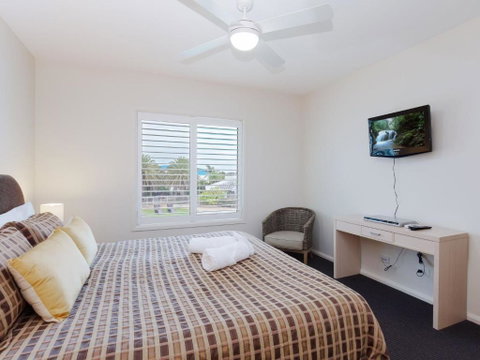 Oaks Pacific Blue 278 265 Sandy Point Road - Hervey Bay Accommodation 3