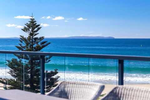 Beachfront Apartment 10 - Hervey Bay Accommodation 4