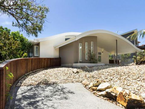 Pipi Palace - Hervey Bay Accommodation 1