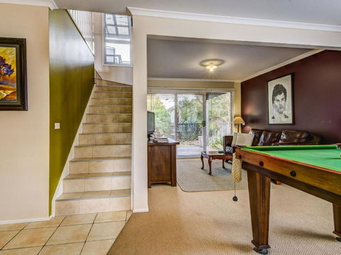 Art House - Hervey Bay Accommodation 2