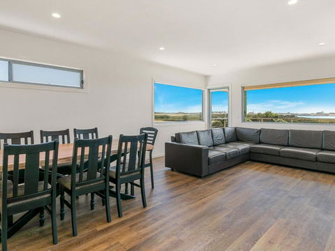 Swan Bay Lookout - Hervey Bay Accommodation 3