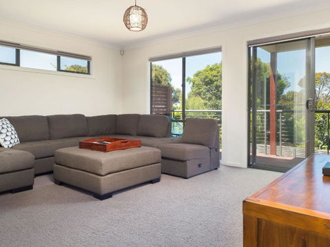 Beachside Villa Cowes - Hervey Bay Accommodation 1