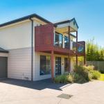 Beachside Villa Cowes - Hervey Bay Accommodation 0