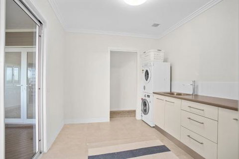 Coastal Retreat - Hervey Bay Accommodation 6