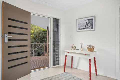 Coastal Retreat - Hervey Bay Accommodation 1