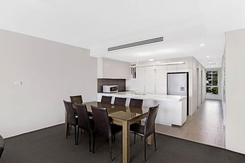 Cote D Azur Luxury In The Heart On Nelson Bay! - Tourism Hervey Bay 1