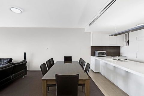 Cote D Azur Luxury In The Heart On Nelson Bay! - Tourism Hervey Bay 4