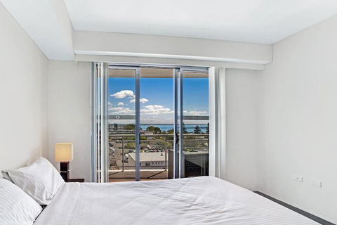 Cote D Azur Luxury In The Heart On Nelson Bay! - Tourism Hervey Bay 6