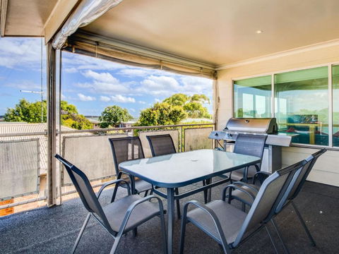 Cuttriss By The Beach - Hervey Bay Accommodation 6