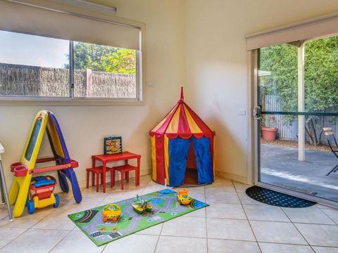 Cuttriss By The Beach - Hervey Bay Accommodation 1