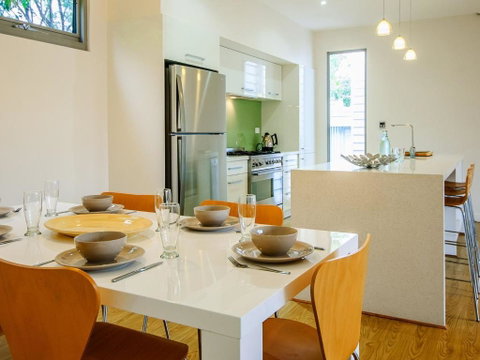 Ironbark On Dolphin - Hervey Bay Accommodation 1