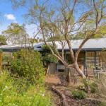 Hakea Bush Cabin - Tourism Hervey Bay 0