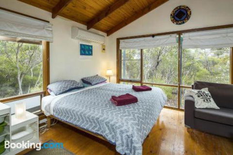 Honeyeaters Hideaway In Vivonne Bay - Hervey Bay Accommodation 5