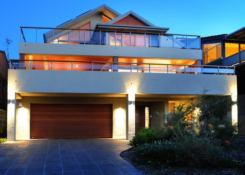 Sundecks - Hervey Bay Accommodation 4