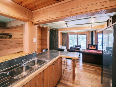 The Pier House - Tourism Hervey Bay 4