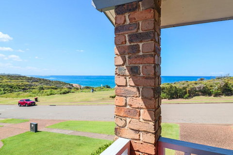 Oceanview BeachHouse - Hervey Bay Accommodation 2