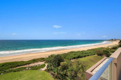 Beach & Ocean Front Penthouse With Wifi & Parking - Hervey Bay Accommodation 5