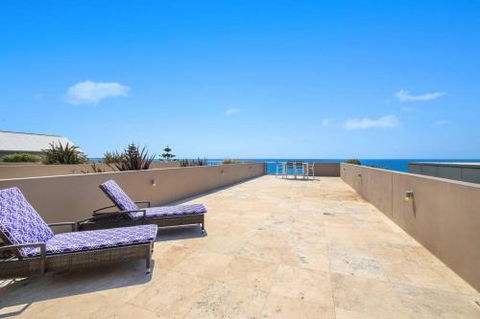 Beach & Ocean Front Penthouse With Wifi & Parking - Hervey Bay Accommodation 3