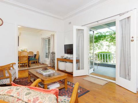 Redwood Cottage Burradoo Getaway Southern Highlands 4pm Check Out Sunday - Hervey Bay Accommodation 5