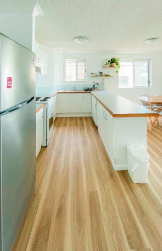 Sanctuary Shores 2 Bedroom Apartment - Tourism Hervey Bay 3