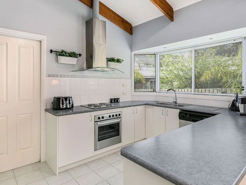 Red Rocks Villa - Hervey Bay Accommodation 3