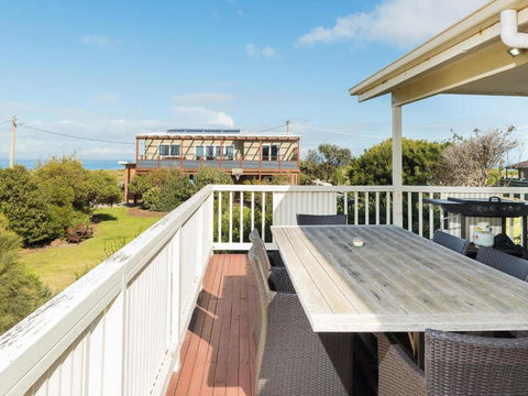 Licence To Chill - Hervey Bay Accommodation 6