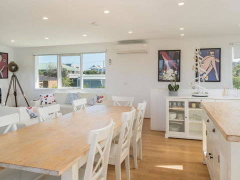 Licence To Chill - Hervey Bay Accommodation 4