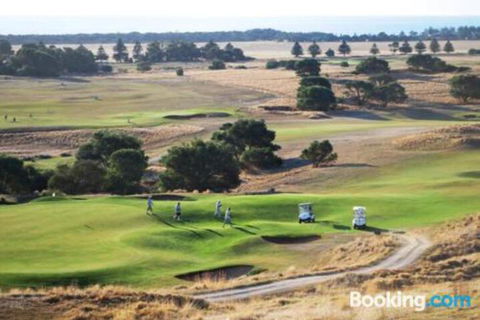 Eagles Nest - Tourism Hervey Bay 3