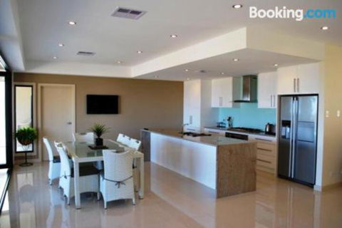 Eagles Nest - Tourism Hervey Bay 5