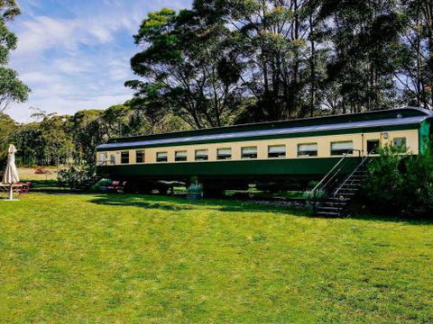 THE ANGAS CARRIAGE Alpine Southern Highlands 4pm Check Out On Sundays - Tourism Hervey Bay 0