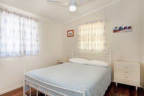 Close To Water Restaurants & Clubs Toorbul St. Bongaree - Hervey Bay Accommodation 5