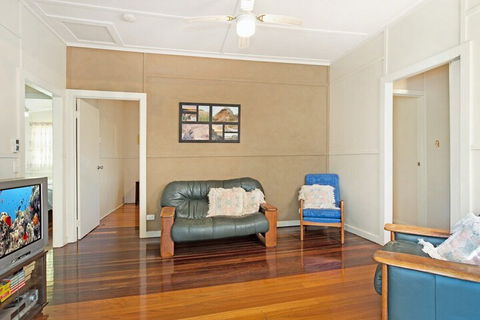 Close To Water Restaurants & Clubs Toorbul St. Bongaree - Hervey Bay Accommodation 3