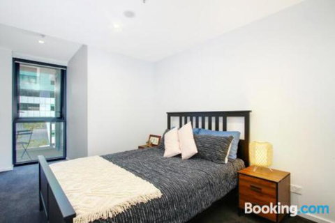 Cozy Homely Apartment CBR Central - Hervey Bay Accommodation 3