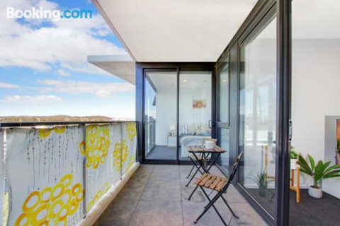 Cozy Homely Apartment CBR Central - Hervey Bay Accommodation 2