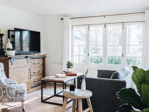 KIRRIEMUIR Burradoo Southern Highlands 4pm Check Out Sunday - Hervey Bay Accommodation 2