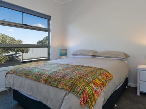 COASTLINE Boat Harbour Gerringong 4pm Check Out Sundays - Hervey Bay Accommodation 5