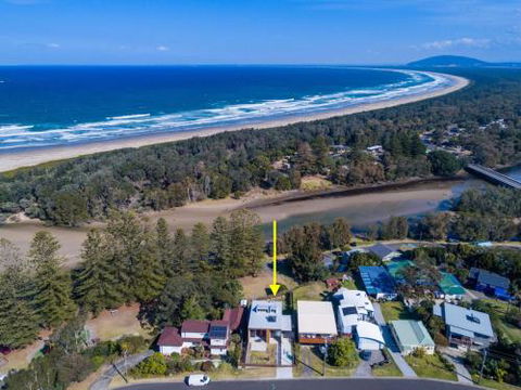 FAIRYTALE Gerroa 4pm Check Out Sundays - Tourism Hervey Bay 0