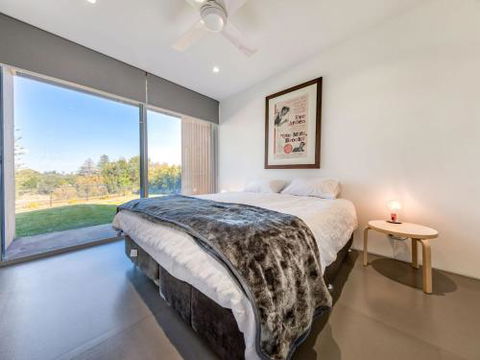 FAIRYTALE Gerroa 4pm Check Out Sundays - Tourism Hervey Bay 3