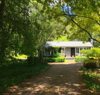 Mirriyindi Unique Berrima escape for 9 in the Southern Highlands 4pm check out Sundays - Hervey Bay Accommodation