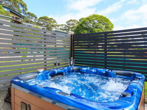 Nautilus At Hyams 4pm Check Out Sundays - Tourism Hervey Bay 1